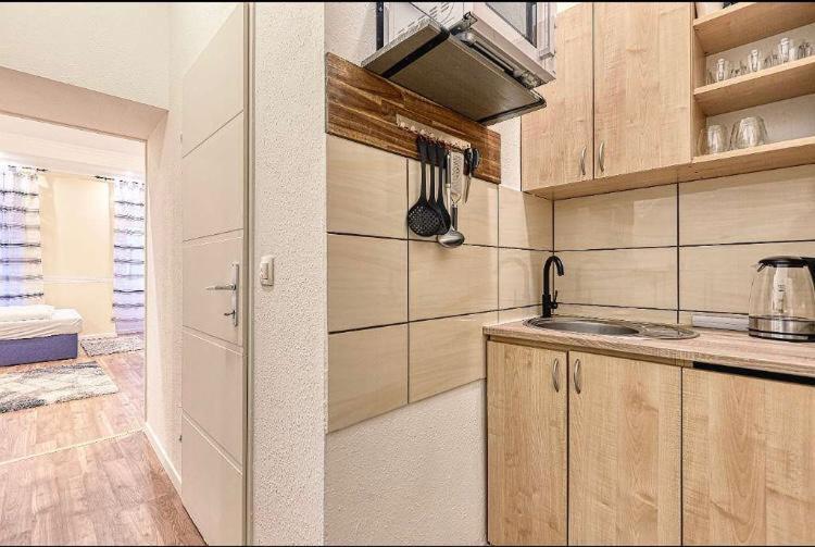 Apartmán Lovely Airbnb Near Schoenbrunn Vídeň Exteriér fotografie