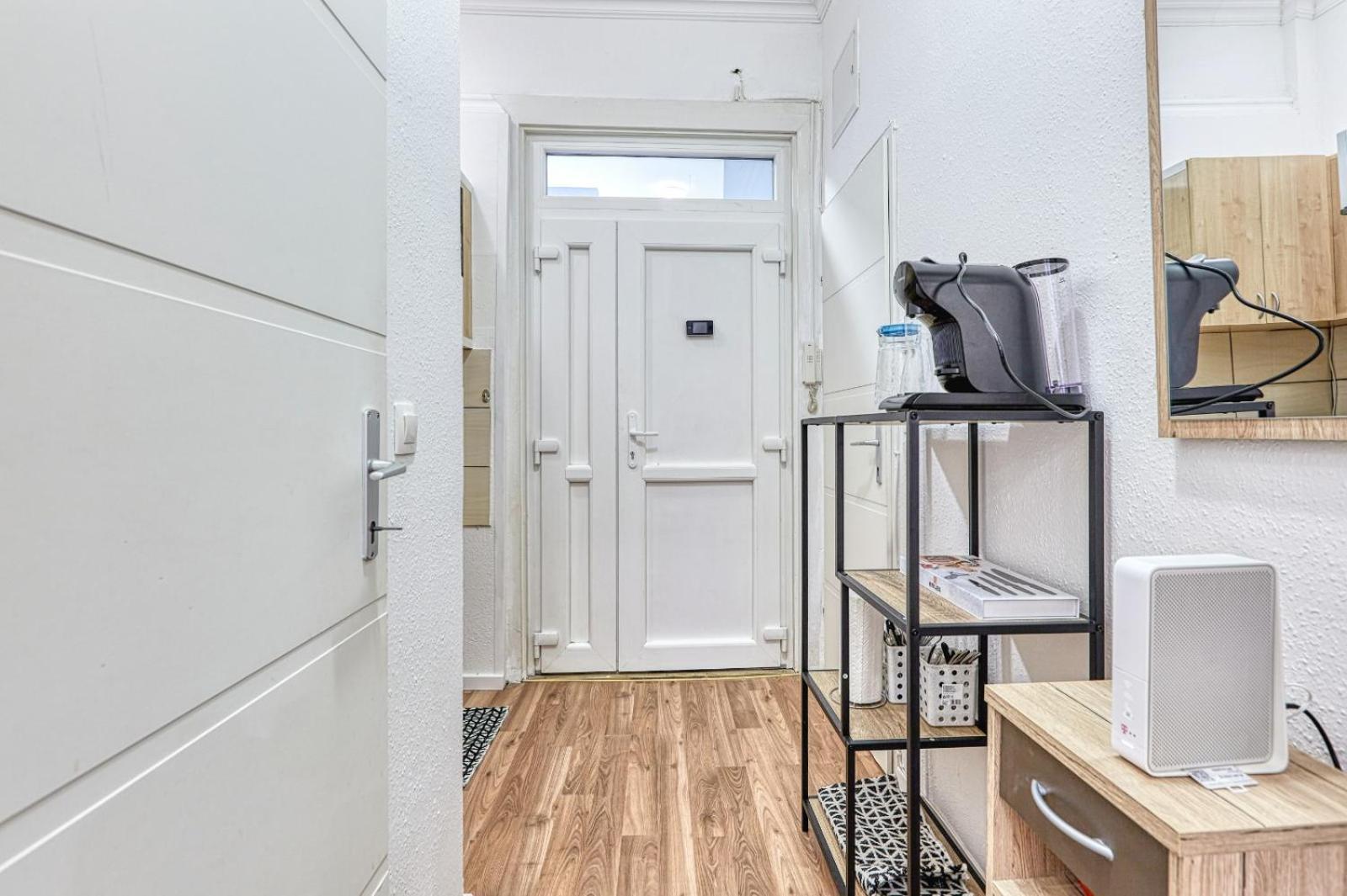Apartmán Lovely Airbnb Near Schoenbrunn Vídeň Exteriér fotografie