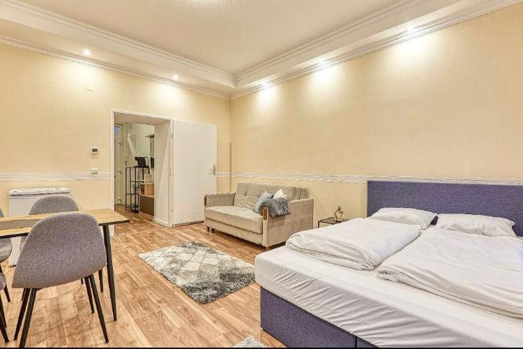 Apartmán Lovely Airbnb Near Schoenbrunn Vídeň Exteriér fotografie